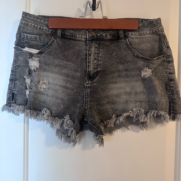 Jean Shorts - Picture 1 of 9